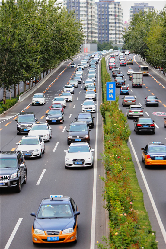 “学法减分”在上海试点 驾驶员一年最多减6分